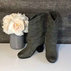 Grey bootie